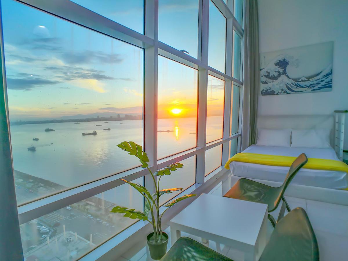 Maritime Suites By Comfy George Town Exterior foto